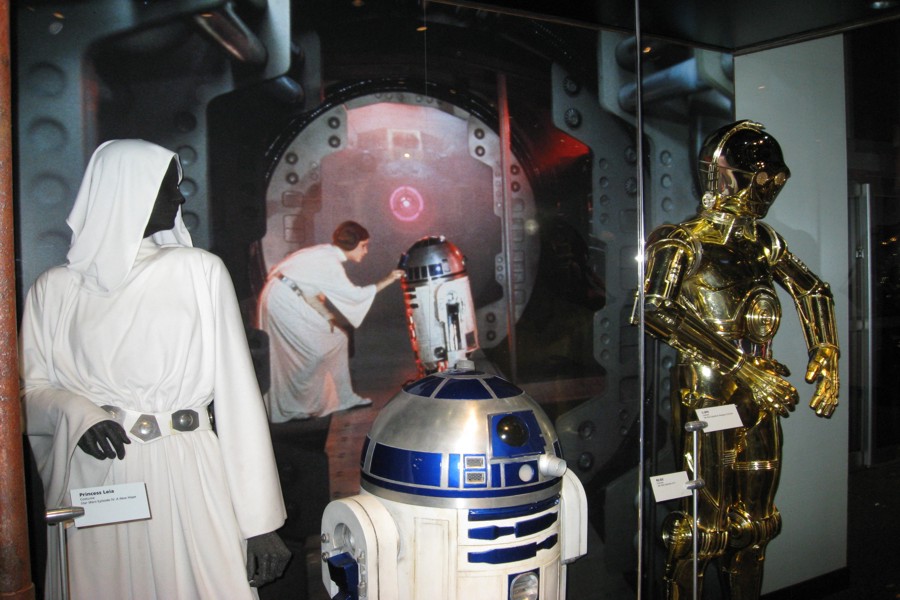 ../image/princess leia r2-d2 c-3po .jpg